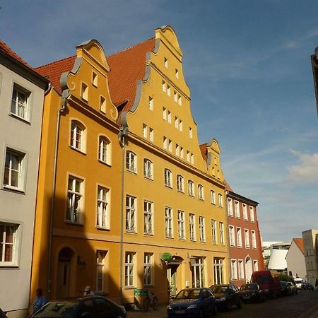 Altstadt Pension Hafenblick شترالسوند المظهر الخارجي الصورة